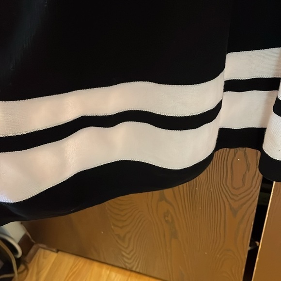 Brand Removed sleeveless black sweater dress with white stripes. Size Medium - Picture 3 of 7